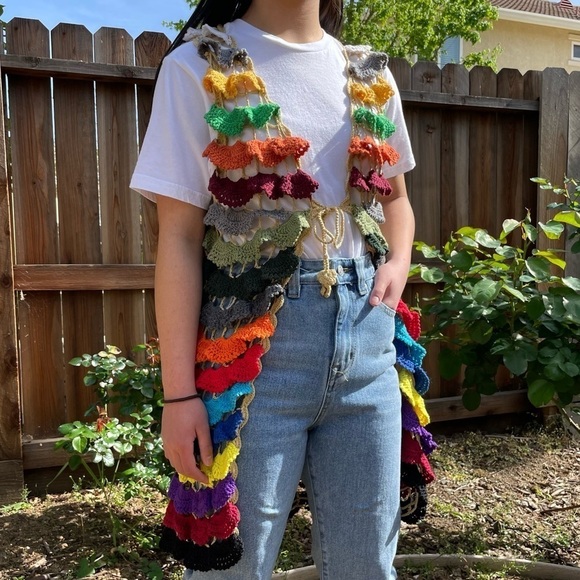 Crochet open front  scalloped vest medium - Picture 2 of 14